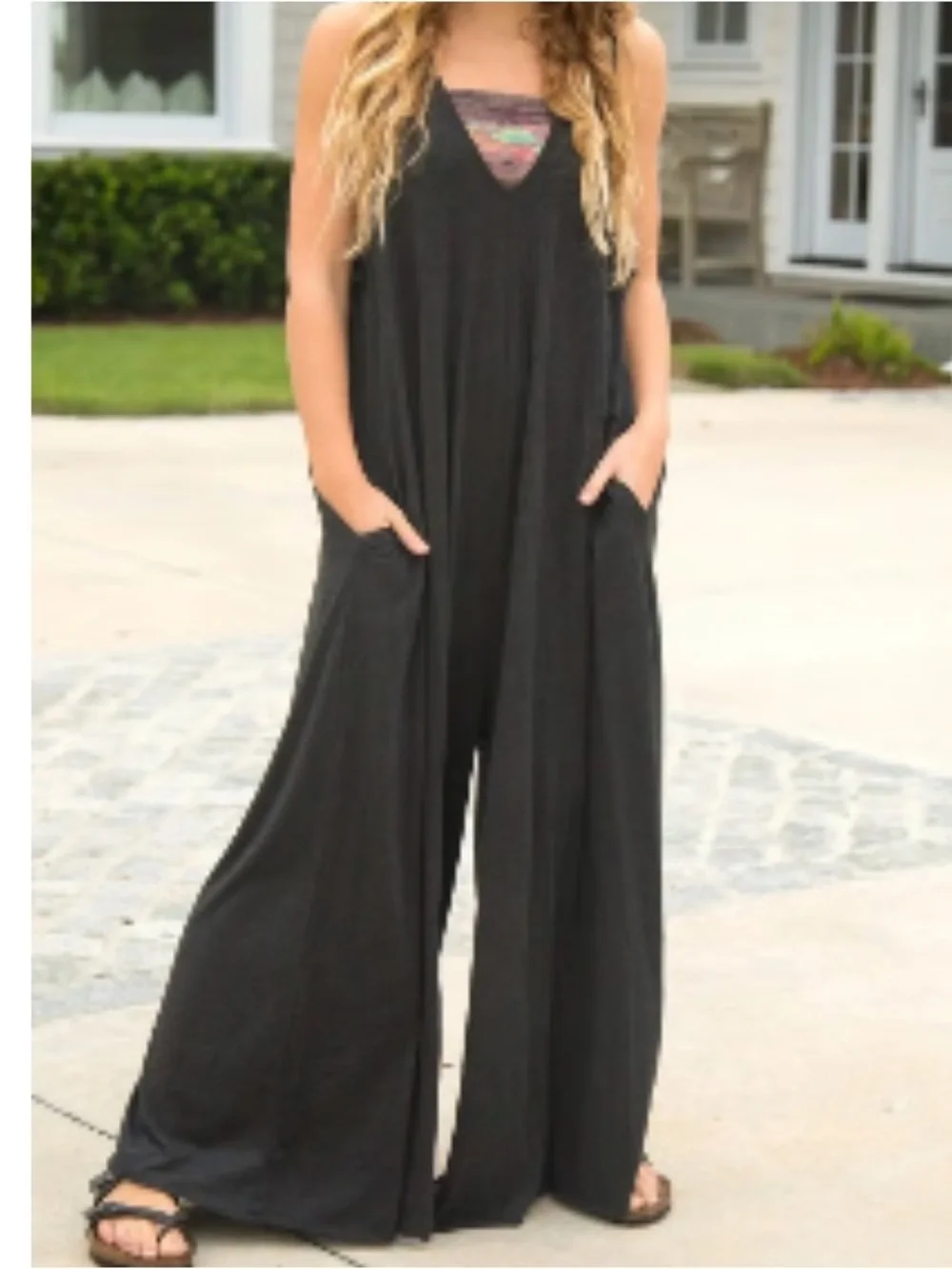 Natural Life Charcoal Gray Sleeveless V-Neck Wide-Leg One Size Jumpsuit - Picture 2 of 10